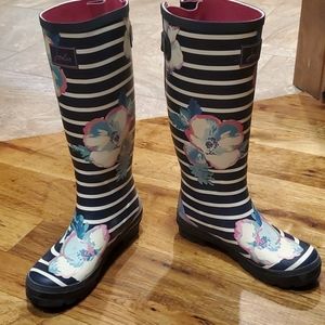 Rainboots